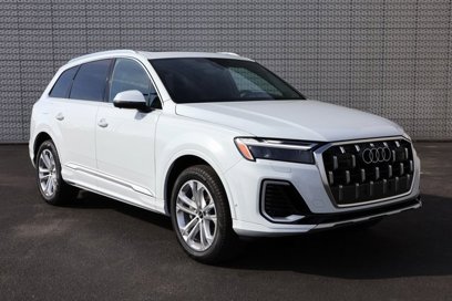 New 2025 Audi Q7 3.0T Premium Plus