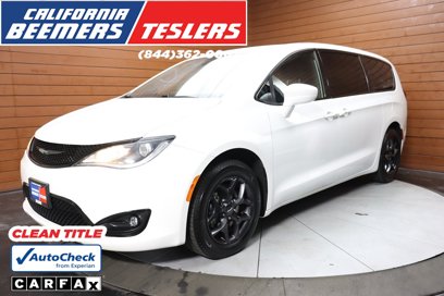 Used 2019 Chrysler Pacifica Touring Plus w/ S Appearance Package