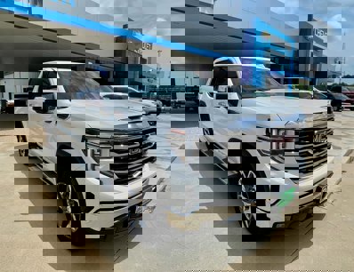 New 2025 GMC Sierra 1500 SLT w/ SLT Premium Package