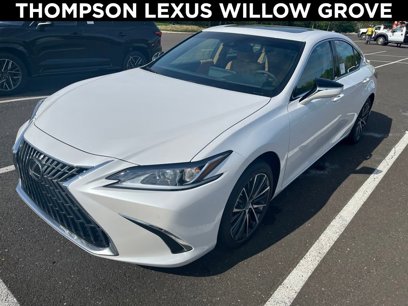 New 2025 Lexus ES 350 w/ Premium Package