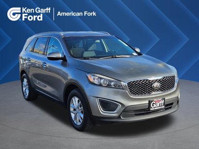 Used 2016 Kia Sorento LX w/ LX Convenience Package