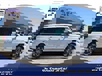 New 2025 Ford Expedition Max Active