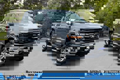 New 2025 Ford F150 XLT w/ Equipment Group 302A MID