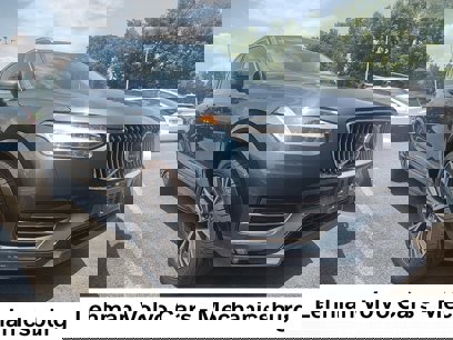 Certified 2022 Volvo XC90 T6 Momentum w/ Advanced Package