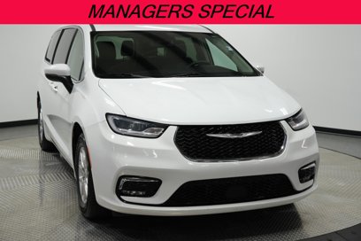 Used 2023 Chrysler Pacifica Touring-L
