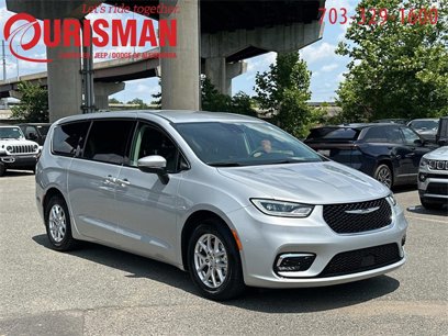 Certified 2023 Chrysler Pacifica Touring-L