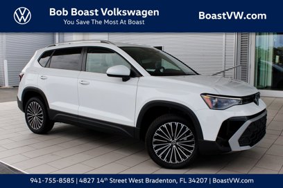New 2025 Volkswagen Taos SE
