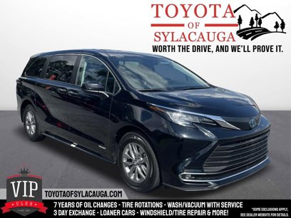 Used 2021 Toyota Sienna XLE