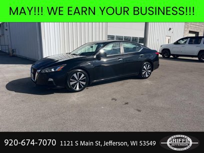 Used 2022 Nissan Altima 2.5 SV w/ SV Premium Package