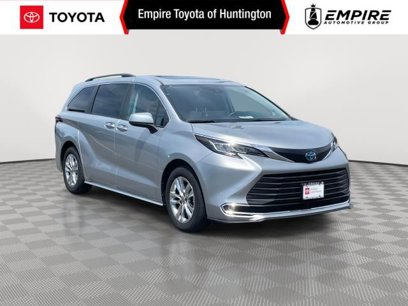 Used 2023 Toyota Sienna XLE