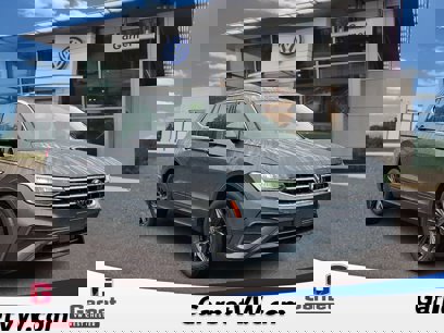 Used 2022 Volkswagen Tiguan SE
