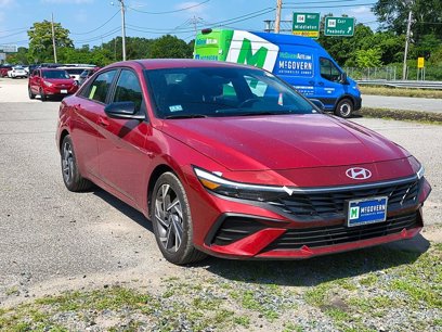 Used 2025 Hyundai Elantra Sport