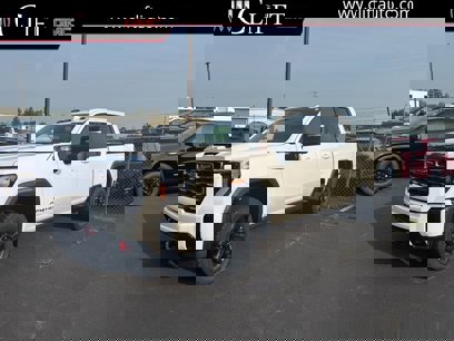 New 2025 GMC Sierra 2500 AT4 w/ AT4 Premium Plus Package