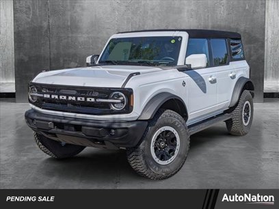 New 2024 Ford Bronco Outer Banks w/ Sasquatch Package