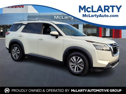 Used 2023 Nissan Pathfinder SL