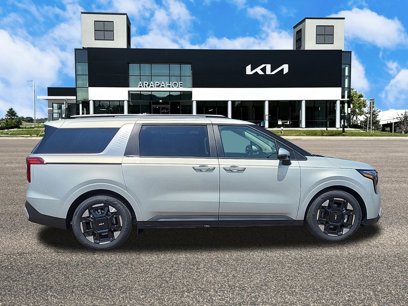 New 2025 Kia Carnival EX