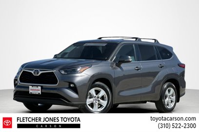 Certified 2022 Toyota Highlander LE