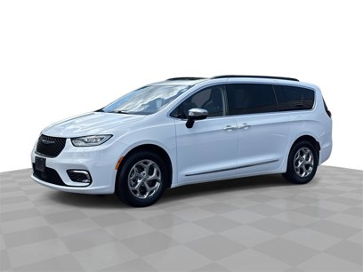 Used 2023 Chrysler Pacifica Limited