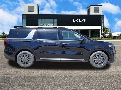 New 2025 Kia Carnival SX