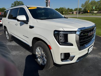 Used 2022 GMC Yukon XL SLT w/ SLT Premium Package