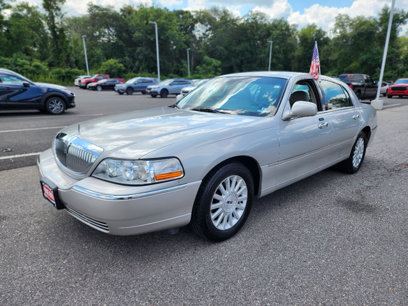 Used 2004 Lincoln Town Car Signature