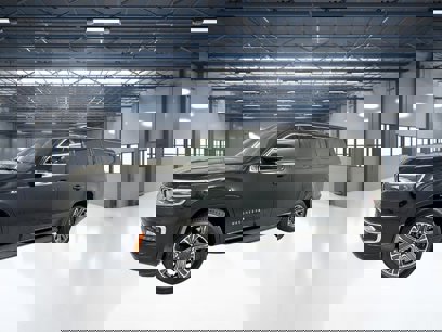 New 2024 Jeep Wagoneer L 4WD w/ Premium Group I