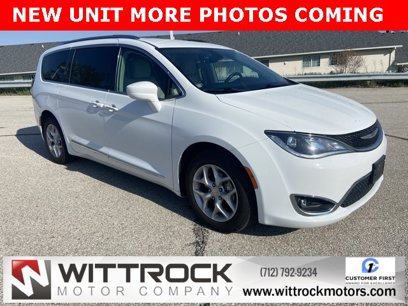 Used 2018 Chrysler Pacifica Touring-L Plus w/ Tire & Wheel Group