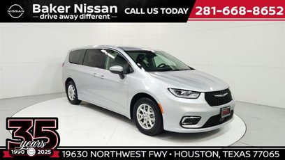 Used 2023 Chrysler Pacifica Touring-L