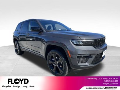 New 2025 Jeep Grand Cherokee Limited w/ Black Appearance Package