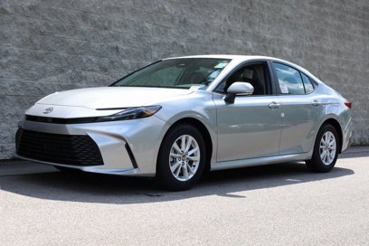 New 2025 Toyota Camry LE