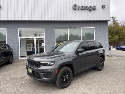 Used 2024 Jeep Grand Cherokee Altitude