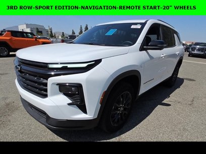 Used 2024 Chevrolet Traverse LT w/ Midnight/Sport Edition