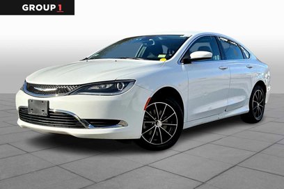 Used 2015 Chrysler 200 Limited w/ Convenience Group