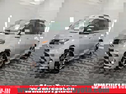 Certified 2019 Toyota Sienna SE
