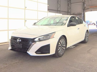 Used 2024 Nissan Altima 2.5 SV