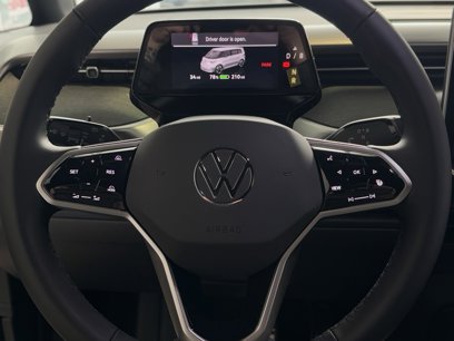 New 2025 Volkswagen ID. Buzz Pro S