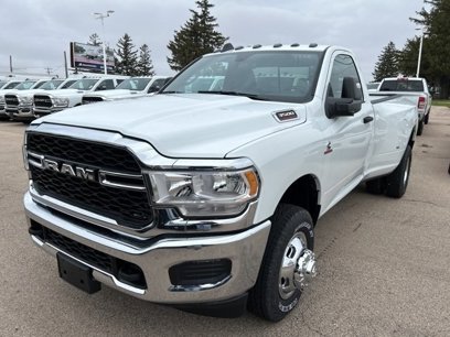 New 2024 RAM 3500 Tradesman w/ Chrome Appearance Group