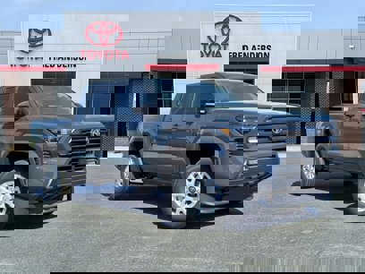 New 2025 Toyota Tacoma SR5