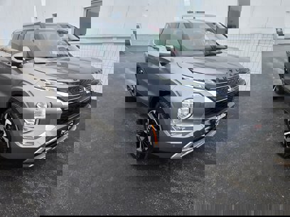 Used 2024 Mitsubishi Outlander SE