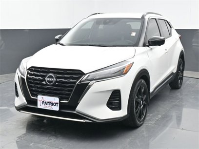 Used 2023 Nissan Kicks SR