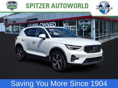 Used 2025 Volvo XC40 B5 Core