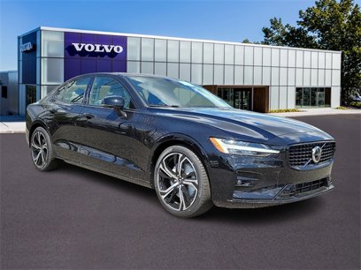 New 2024 Volvo S60 B5 Plus w/ Climate Package