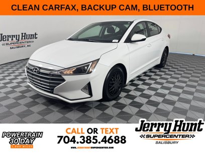 Used 2020 Hyundai Elantra SE w/ Cargo Package (C1)