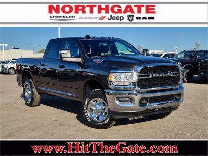 New 2024 RAM 2500 Tradesman w/ Chrome Appearance Group