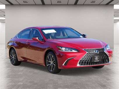 New 2025 Lexus ES 300h w/ Premium Package