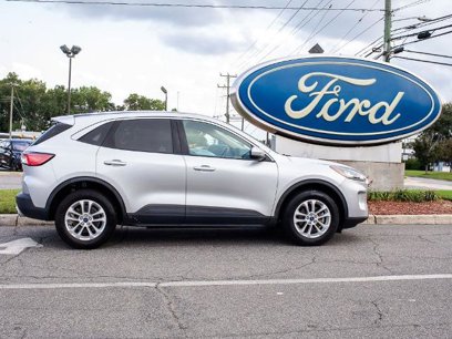Certified 2020 Ford Escape SE