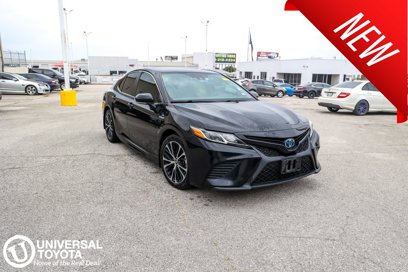 Used 2025 Toyota Camry XLE