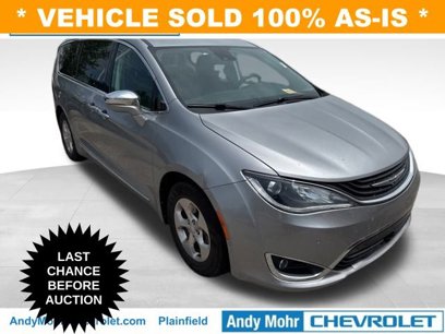 Used 2018 Chrysler Pacifica Limited w/ Advanced Safetytec Group