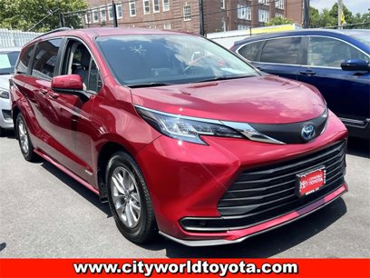 Used 2021 Toyota Sienna LE