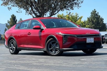Certified 2025 Kia K4 LXS